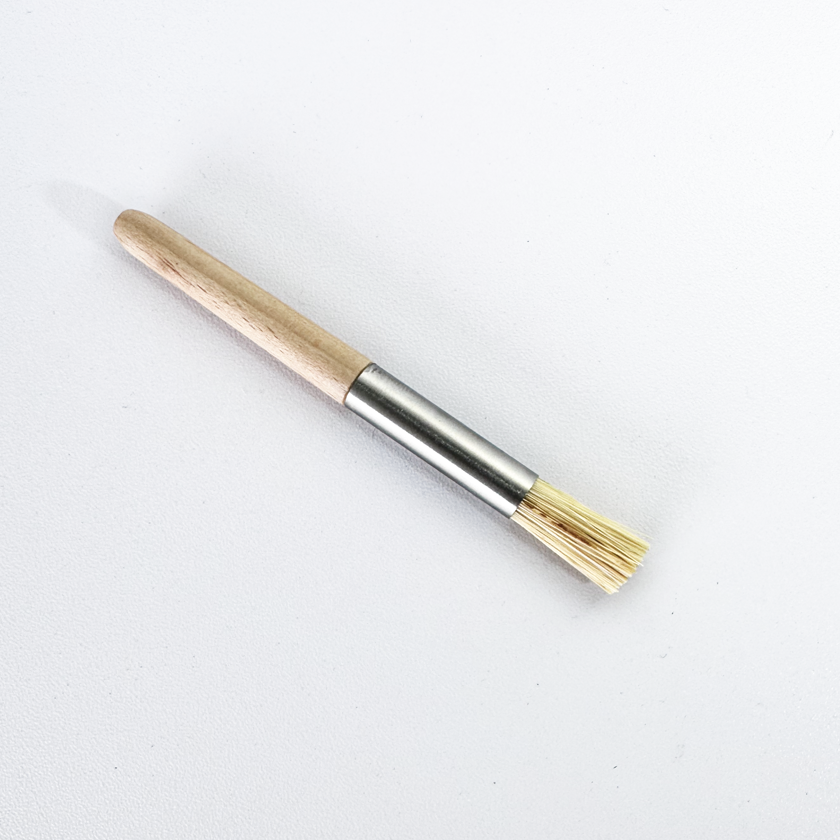 Dry Herb Cleaning Brush